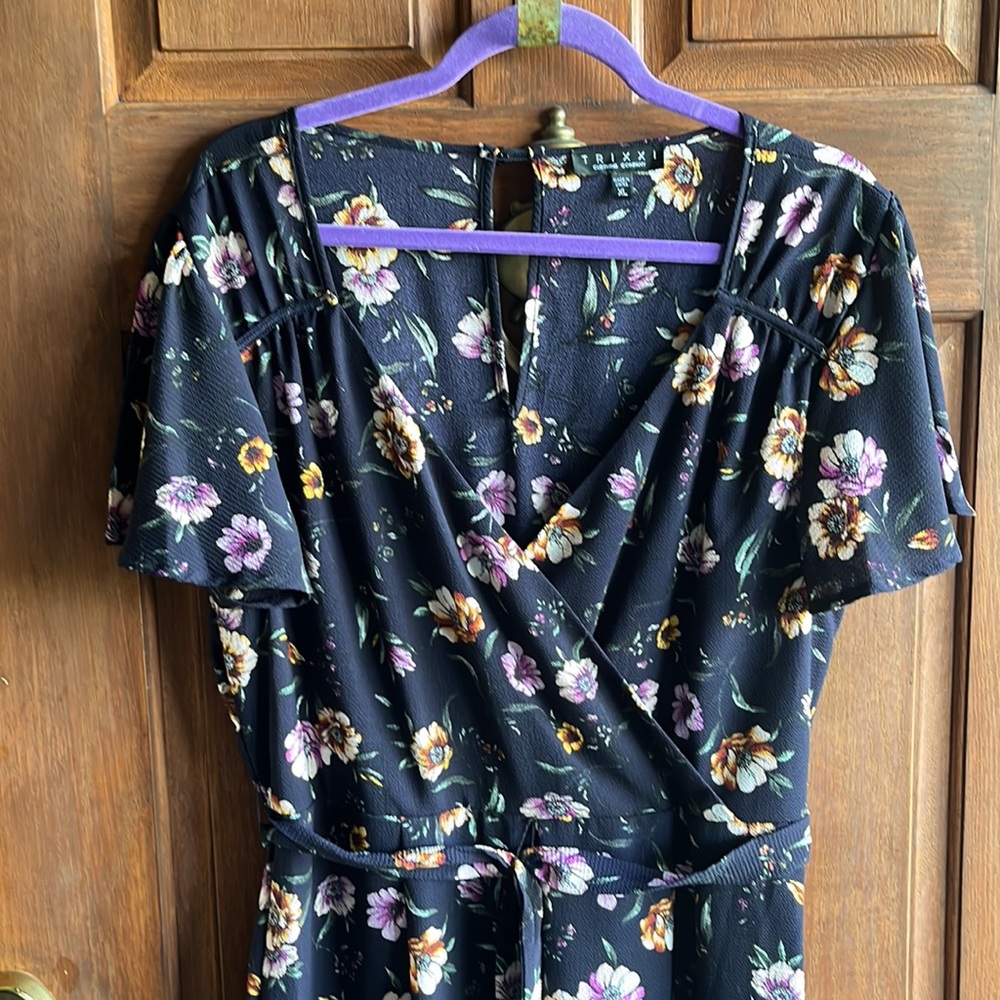 Trixxi Clothing‎ Company  floral jumpsuit size xl